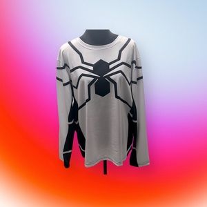 XXXL FUN cool, long sleeve, unique spider design.